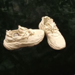 Women's Fila sneakers